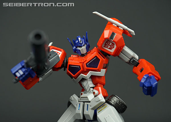 Transformers Flame Toys Optimus Prime (Attack Mode) (Image #63 of 128)