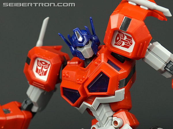 Transformers Flame Toys Optimus Prime (Attack Mode) (Image #78 of 128)