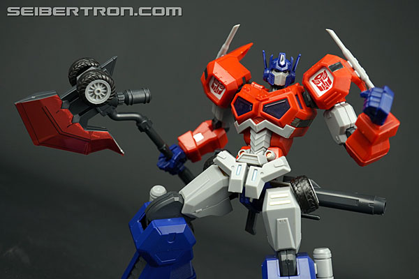 Transformers Flame Toys Optimus Prime (Attack Mode) (Image #82 of 128)