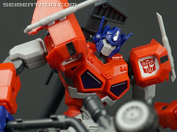 Transformers Flame Toys Optimus Prime (Attack Mode) Toy Gallery (Image ...