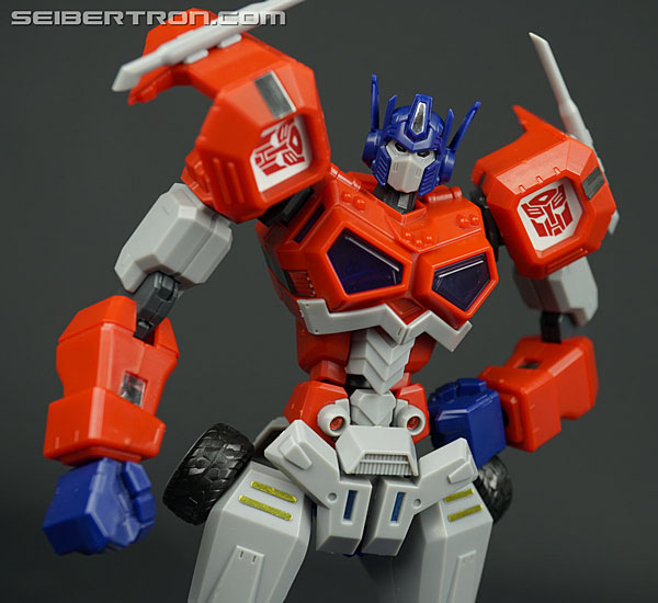 Transformers Flame Toys Optimus Prime (Attack Mode) (Image #103 of 128)