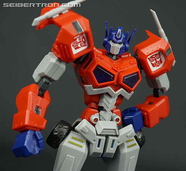 Transformers Flame Toys Optimus Prime (Attack Mode) (Image #104 of 128)