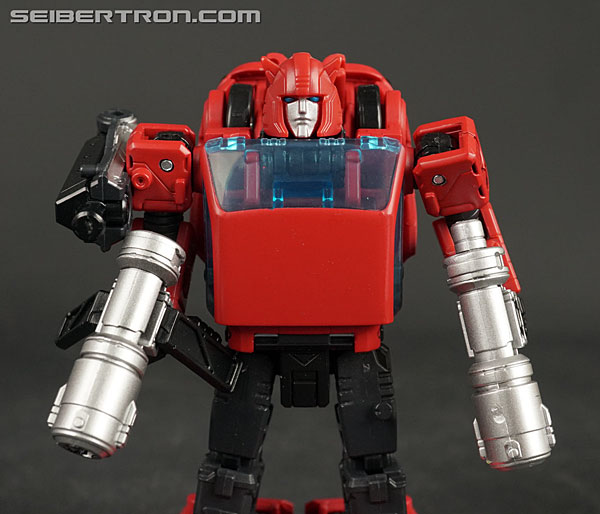 Transformers War for Cybertron: Earthrise Cliffjumper (Image #61 of 141)