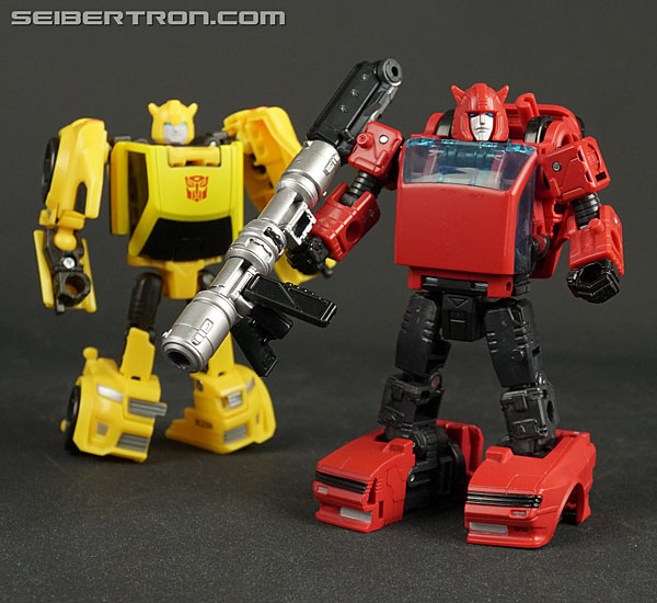 Transformers War for Cybertron: Earthrise Cliffjumper (Image #129 of 141)