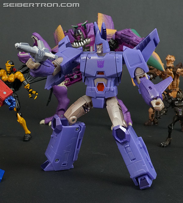 Transformers War for Cybertron: Kingdom Cyclonus (Image #203 of 210)