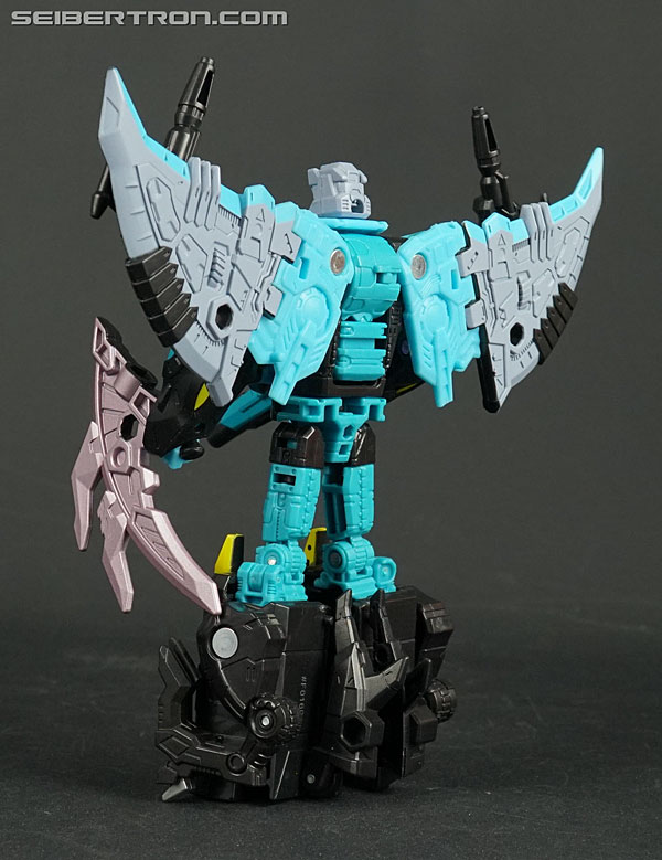 Transformers Generations Selects Seawing (Kraken) (Image #137 of 216)