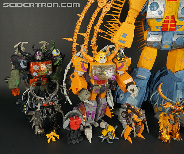 Transformers War for Cybertron: Trilogy Unicron (Image #572 of 650)