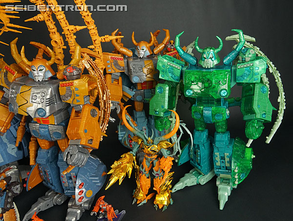 Transformers War for Cybertron: Trilogy Unicron (Image #576 of 650)