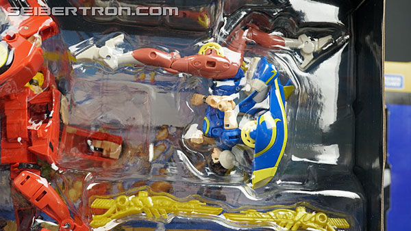 Street Fighter X Transformers Hot Rodimus [Ken] (Hot Rod [Ken]) (Image #18 of 120)