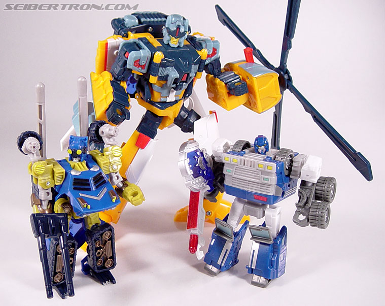 Transformers Cybertron Evac (Live Convoy) (Image #101 of 136)