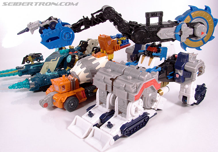 Transformers Cybertron Metroplex (Megalo Convoy) (Image #57 of 192)