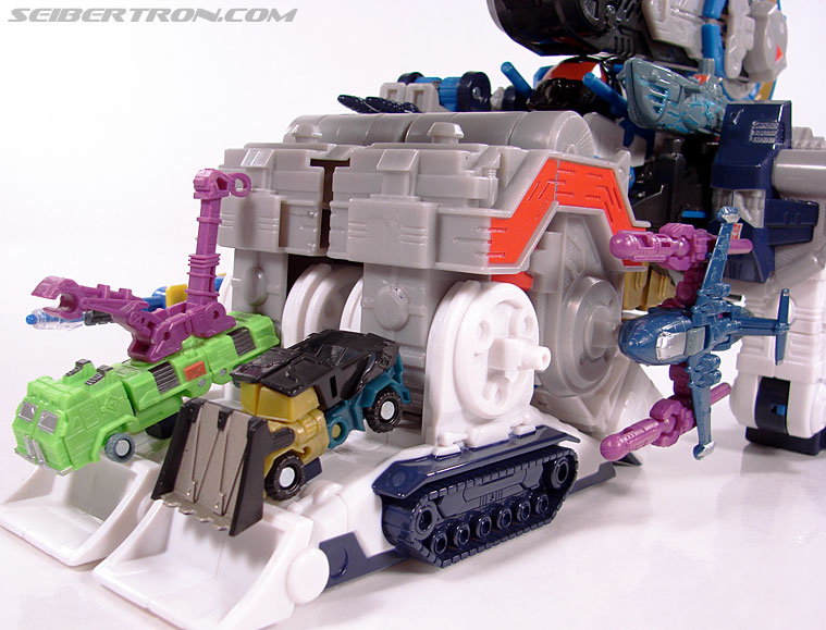 Transformers Cybertron Metroplex (Megalo Convoy) (Image #63 of 192)