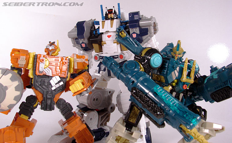 Transformers Cybertron Metroplex (Megalo Convoy) (Image #95 of 192)