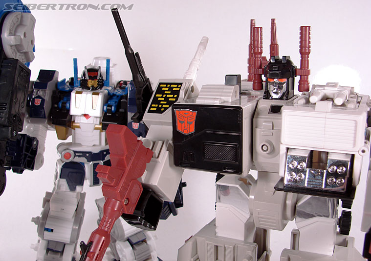 Transformers Cybertron Metroplex (Megalo Convoy) (Image #112 of 192)