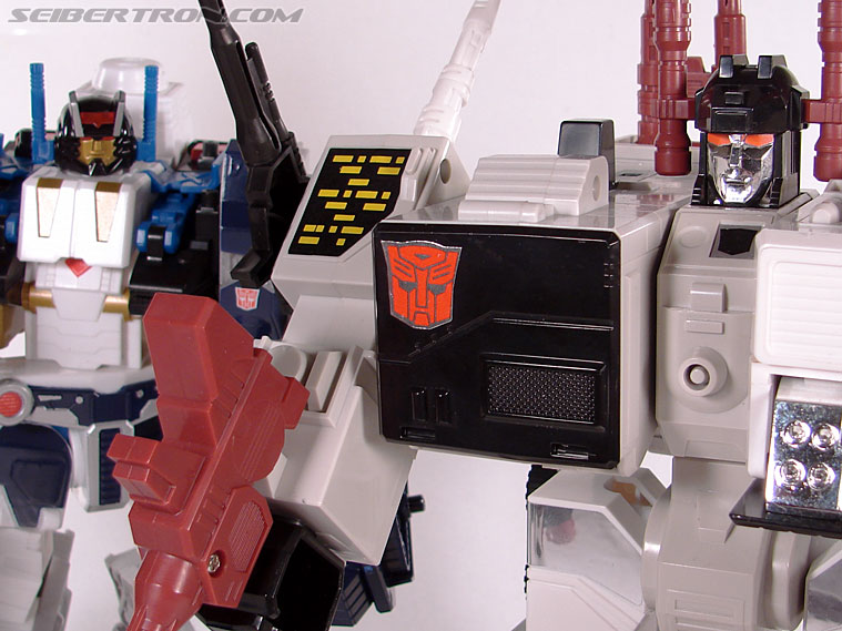 Transformers Cybertron Metroplex (Megalo Convoy) (Image #113 of 192)