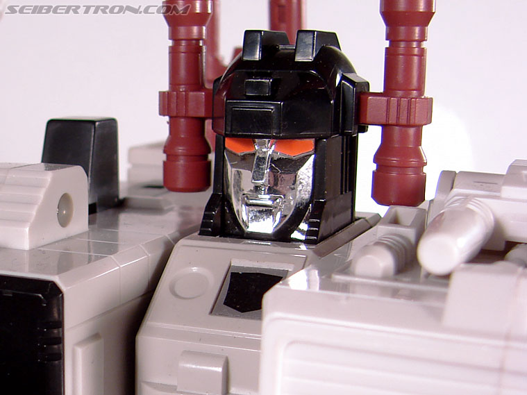 Transformers Cybertron Metroplex (Megalo Convoy) (Image #116 of 192)