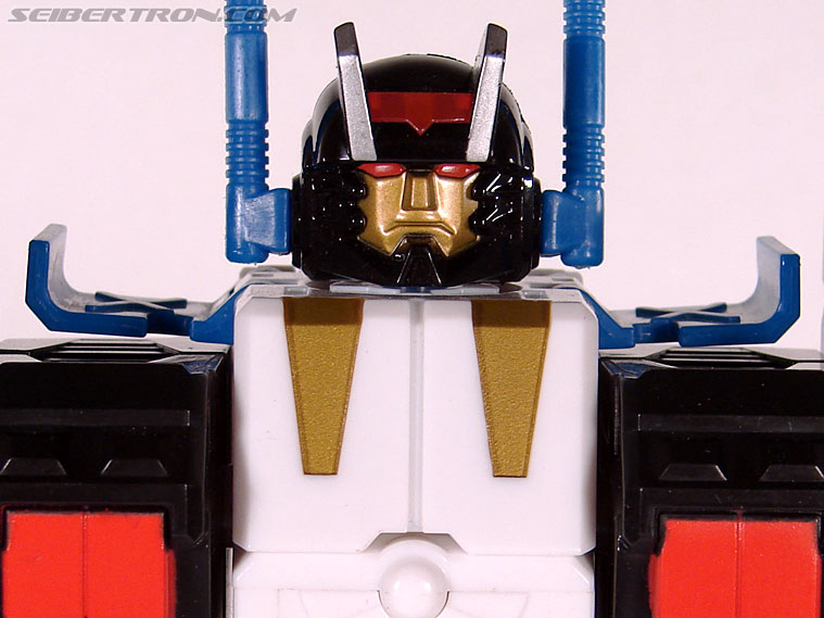 Transformers Cybertron Metroplex (Megalo Convoy) (Image #121 of 192)