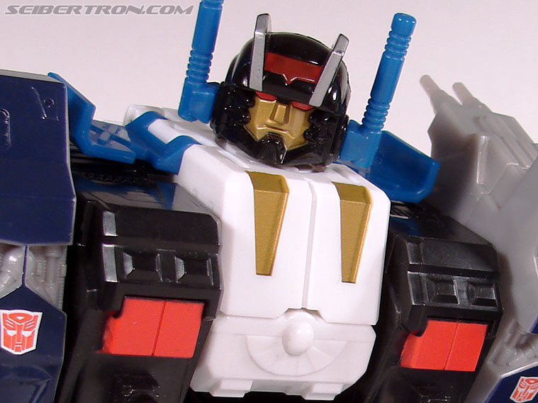 Transformers Cybertron Metroplex (Megalo Convoy) (Image #161 of 192)