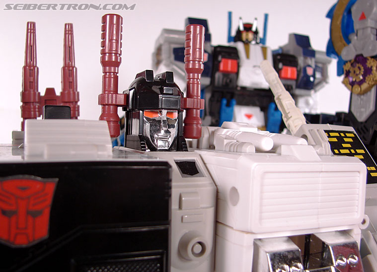 Transformers Cybertron Metroplex (Megalo Convoy) (Image #168 of 192)