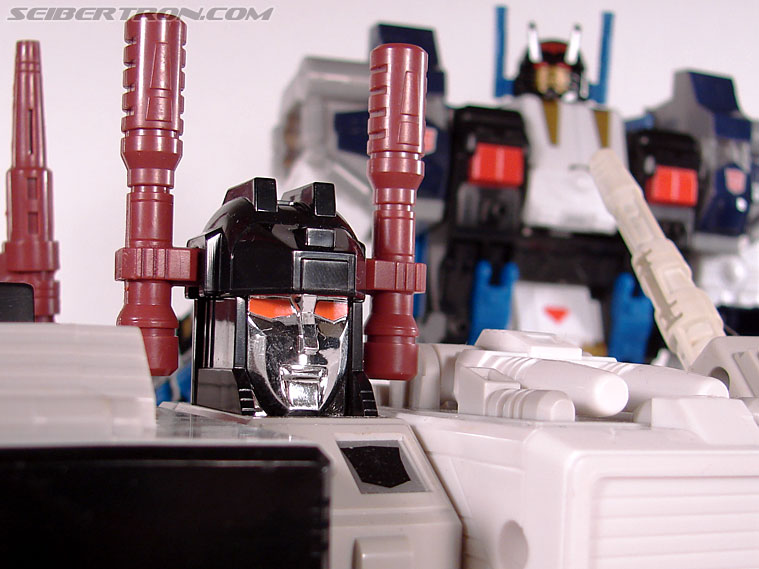 Transformers Cybertron Metroplex (Megalo Convoy) (Image #169 of 192)