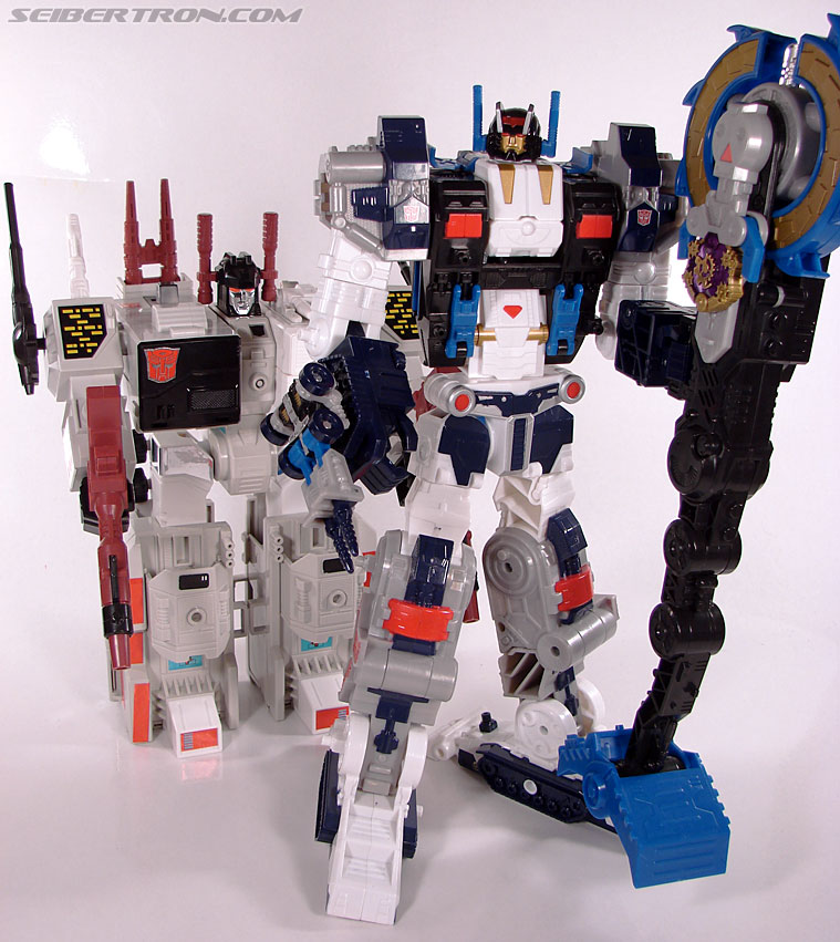 Transformers Cybertron Metroplex (Megalo Convoy) (Image #170 of 192)
