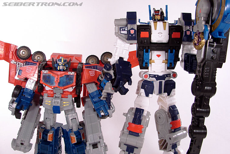 Transformers Cybertron Metroplex (Megalo Convoy) (Image #174 of 192)