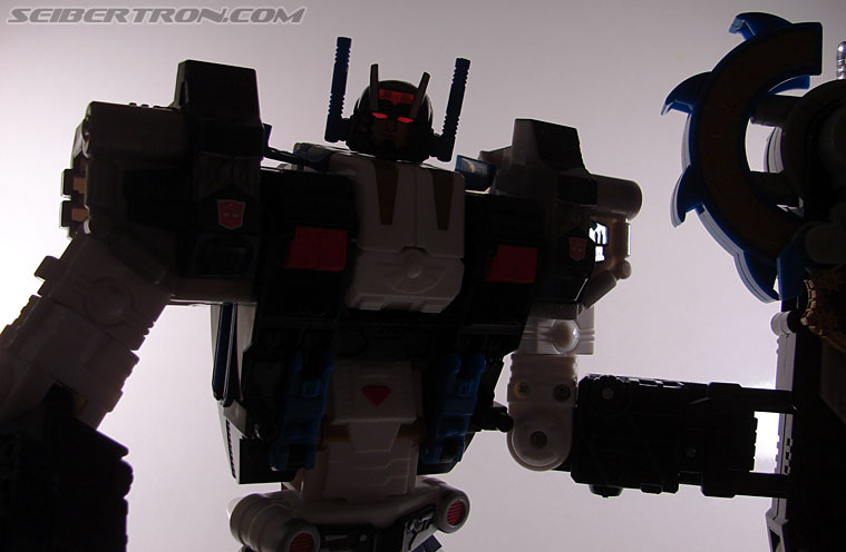 Transformers Cybertron Metroplex (Megalo Convoy) (Image #183 of 192)
