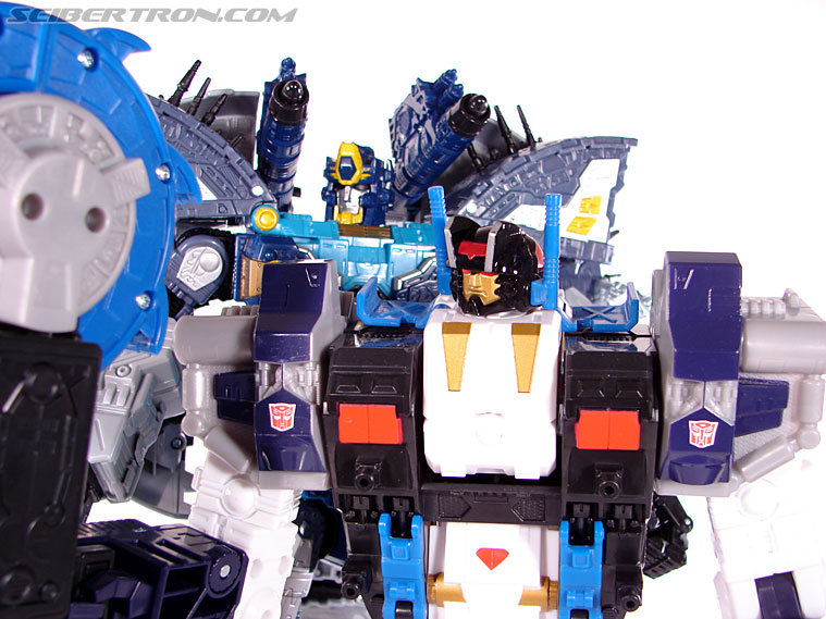 Transformers Cybertron Metroplex (Megalo Convoy) (Image #188 of 192)
