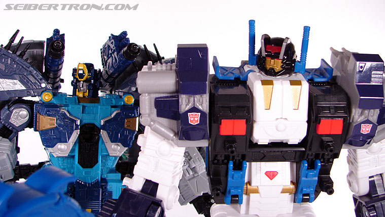 Transformers Cybertron Metroplex (Megalo Convoy) (Image #190 of 192)