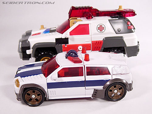 Transformers Cybertron Red Alert (First Aid) (Image #33 of 106)