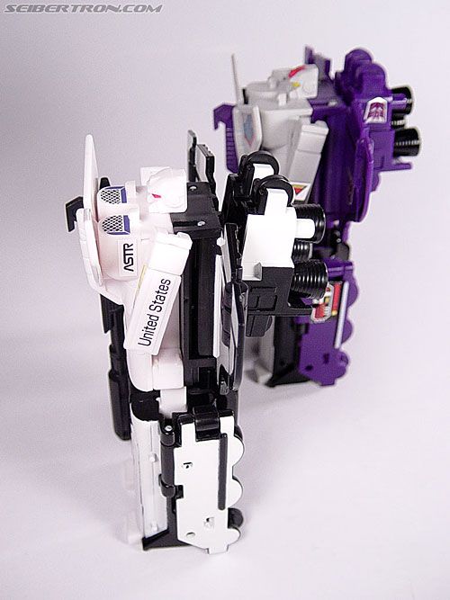 Transformers Collection Astrotrain (Reissue) (Image #37 of 58)