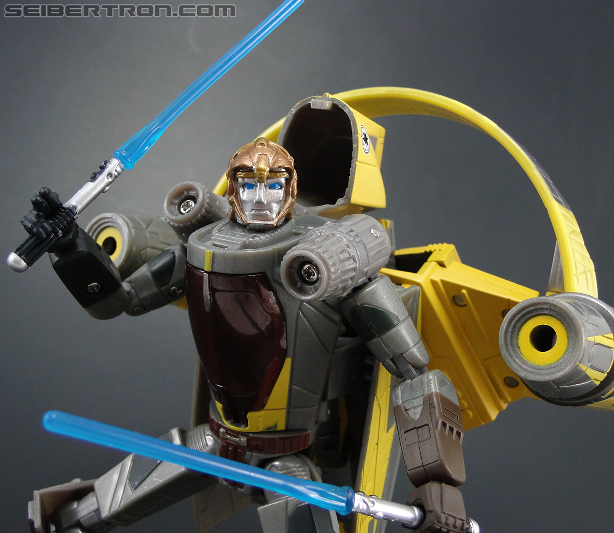 Star Wars Transformers Anakin Skywalker (Jedi Starfighter with Hyperspace Docking Ring) (Image #93 of 131)