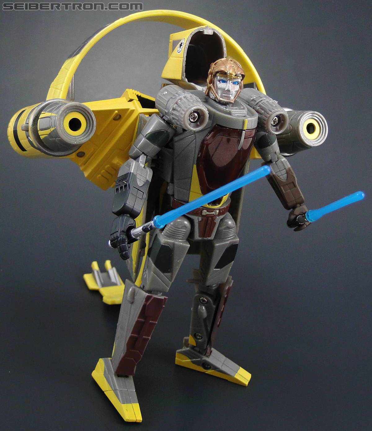 Star Wars Transformers Anakin Skywalker (Jedi Starfighter with Hyperspace Docking Ring) (Image #96 of 131)