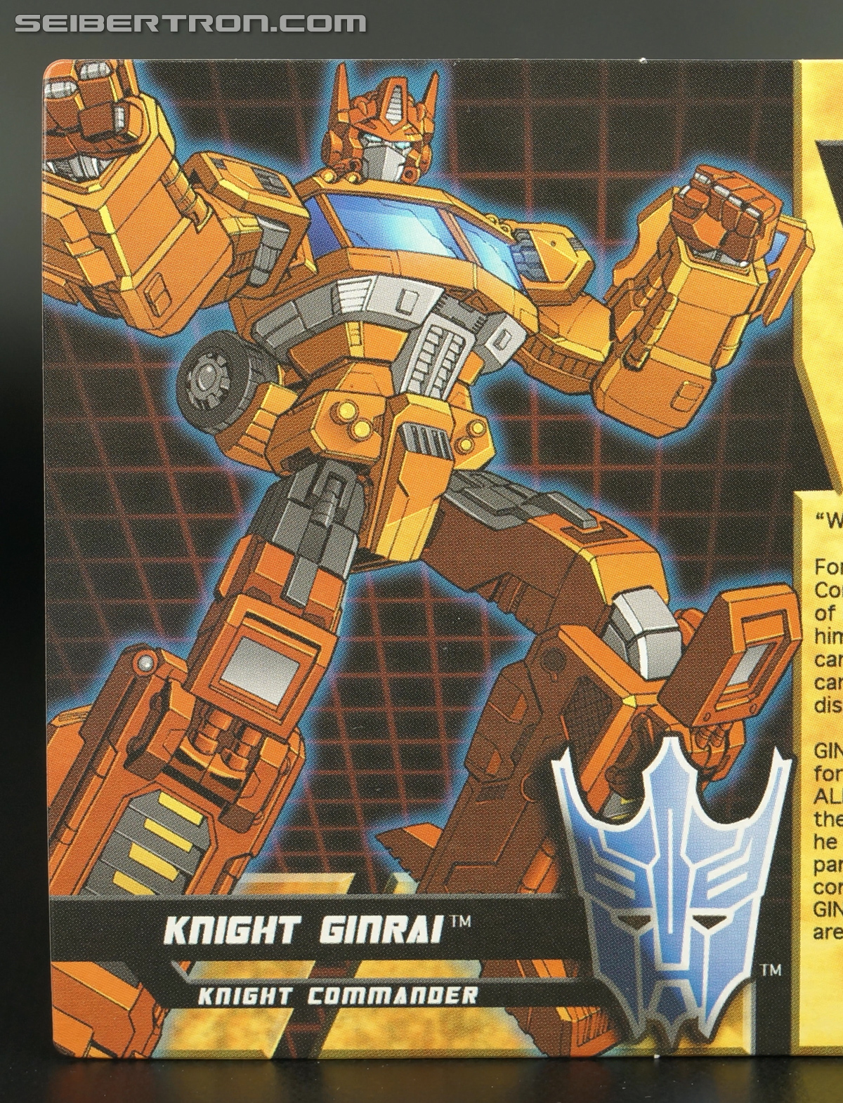 Transformers Convention & Club Exclusives Knight Ginrai Toy Gallery ...