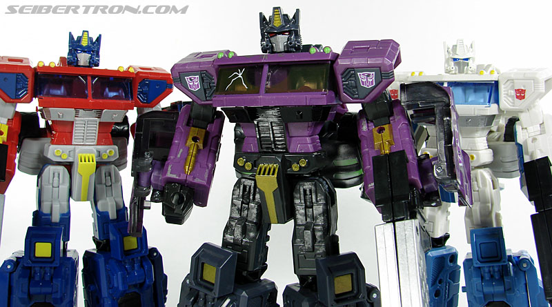 Transformers Convention &amp; Club Exclusives Optimus Prime (Shattered Glass) (Image #114 of 116)
