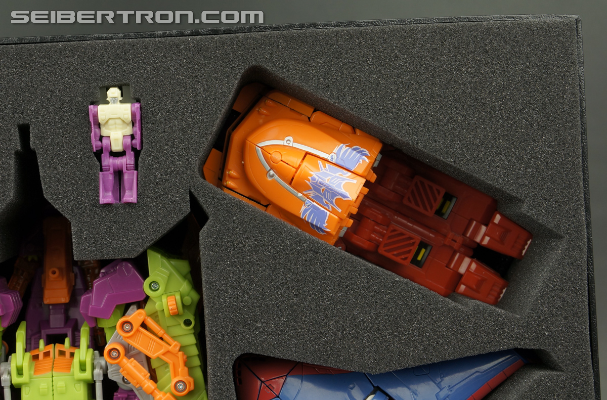 Transformers Convention & Club Exclusives Pirate Scorponok Toy Gallery ...