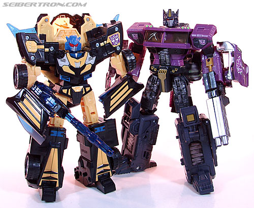 Transformers Convention &amp; Club Exclusives Goldbug (Image #82 of 94)