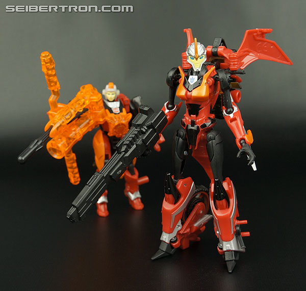 Transformers Convention & Club Exclusives Knight Flareup Toy Gallery ...