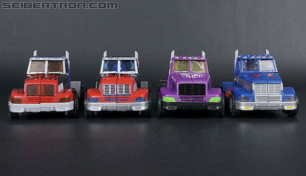 Transformers Convention &amp; Club Exclusives Optimus Prime (Shattered Glass) (Image #25 of 166)