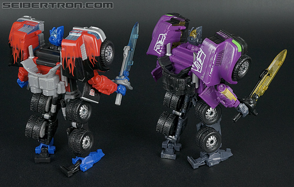 Transformers Convention &amp; Club Exclusives Optimus Prime (Shattered Glass) (Image #130 of 166)