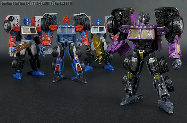 Transformers Convention &amp; Club Exclusives Optimus Prime (Shattered Glass) (Image #136 of 166)