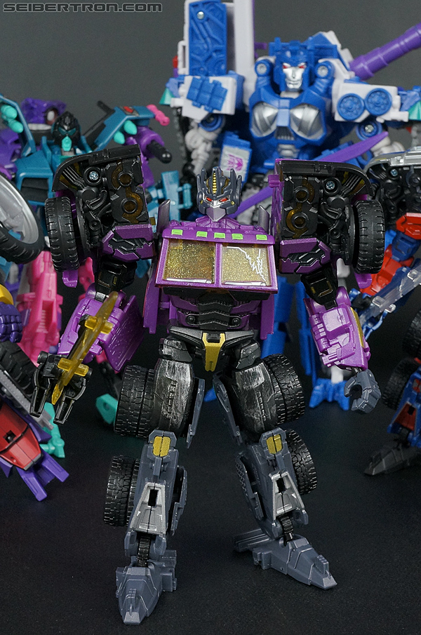 Transformers Convention &amp; Club Exclusives Optimus Prime (Shattered Glass) (Image #140 of 166)