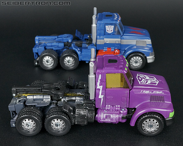 Transformers Convention &amp; Club Exclusives Optimus Prime (Shattered Glass) (Image #154 of 166)