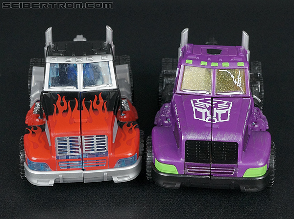 Transformers Convention &amp; Club Exclusives Optimus Prime (Shattered Glass) (Image #156 of 166)
