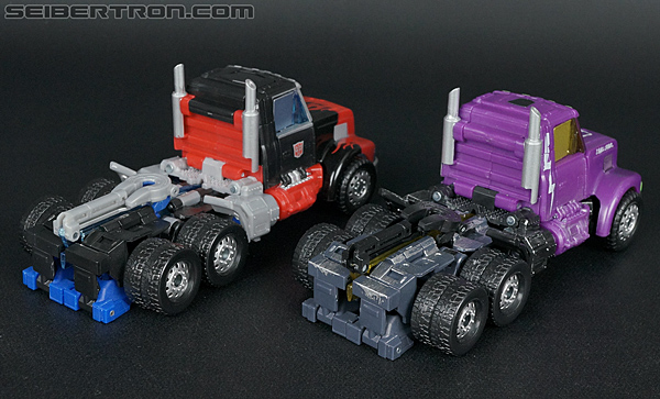 Transformers Convention &amp; Club Exclusives Optimus Prime (Shattered Glass) (Image #159 of 166)