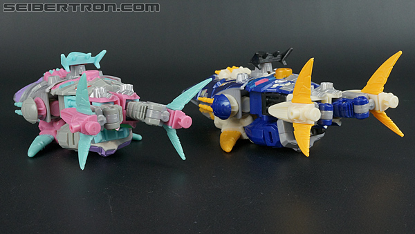 Transformers Convention &amp; Club Exclusives Sharkticon: Land Shark (Image #51 of 157)