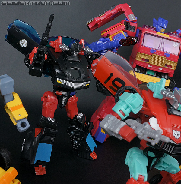 Transformers Convention &amp; Club Exclusives Streetstar (Image #141 of 147)