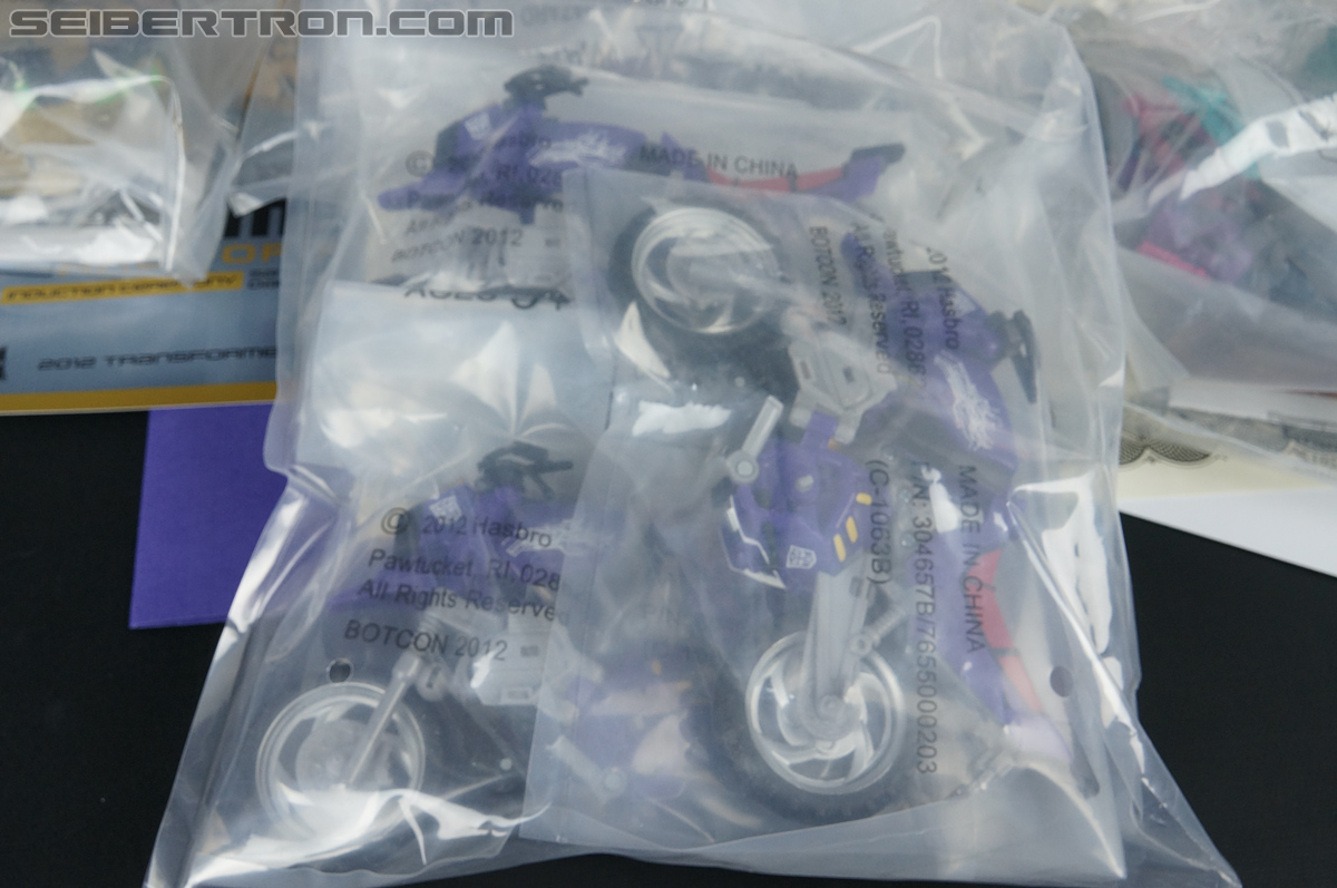 Transformers Convention &amp; Club Exclusives Scrap Iron (Shattered Glass) (Image #1 of 165)