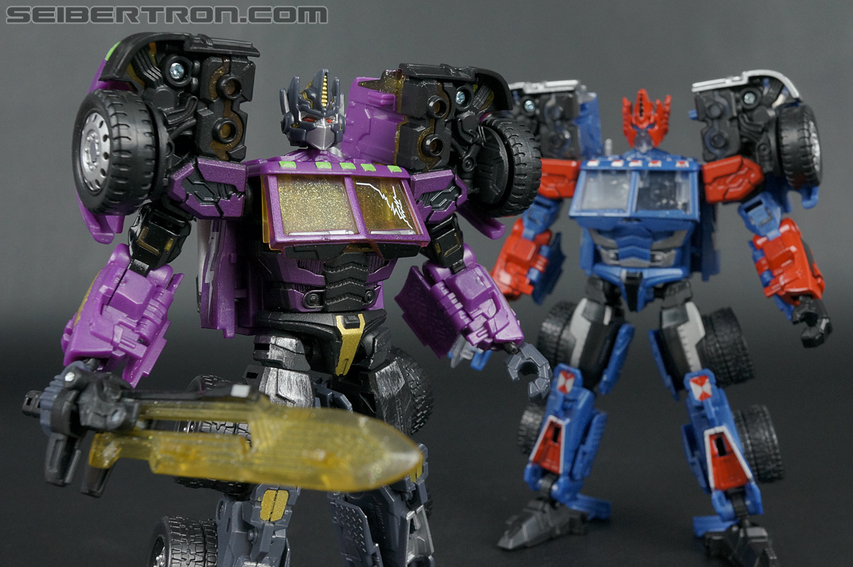 Transformers Convention &amp; Club Exclusives Optimus Prime (Shattered Glass) (Image #122 of 166)