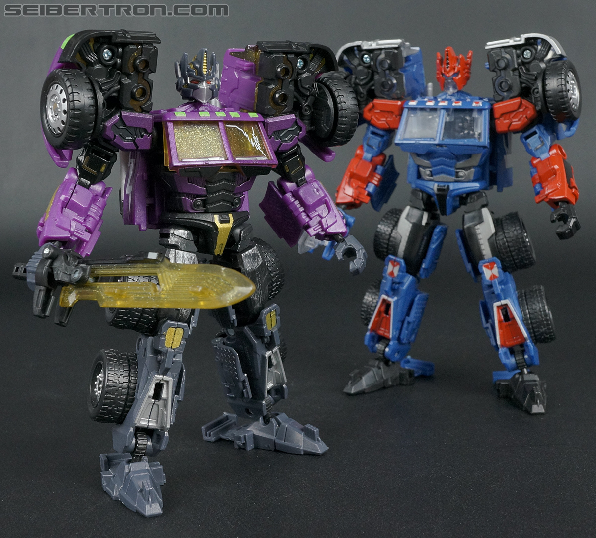 Transformers Convention &amp; Club Exclusives Optimus Prime (Shattered Glass) (Image #124 of 166)